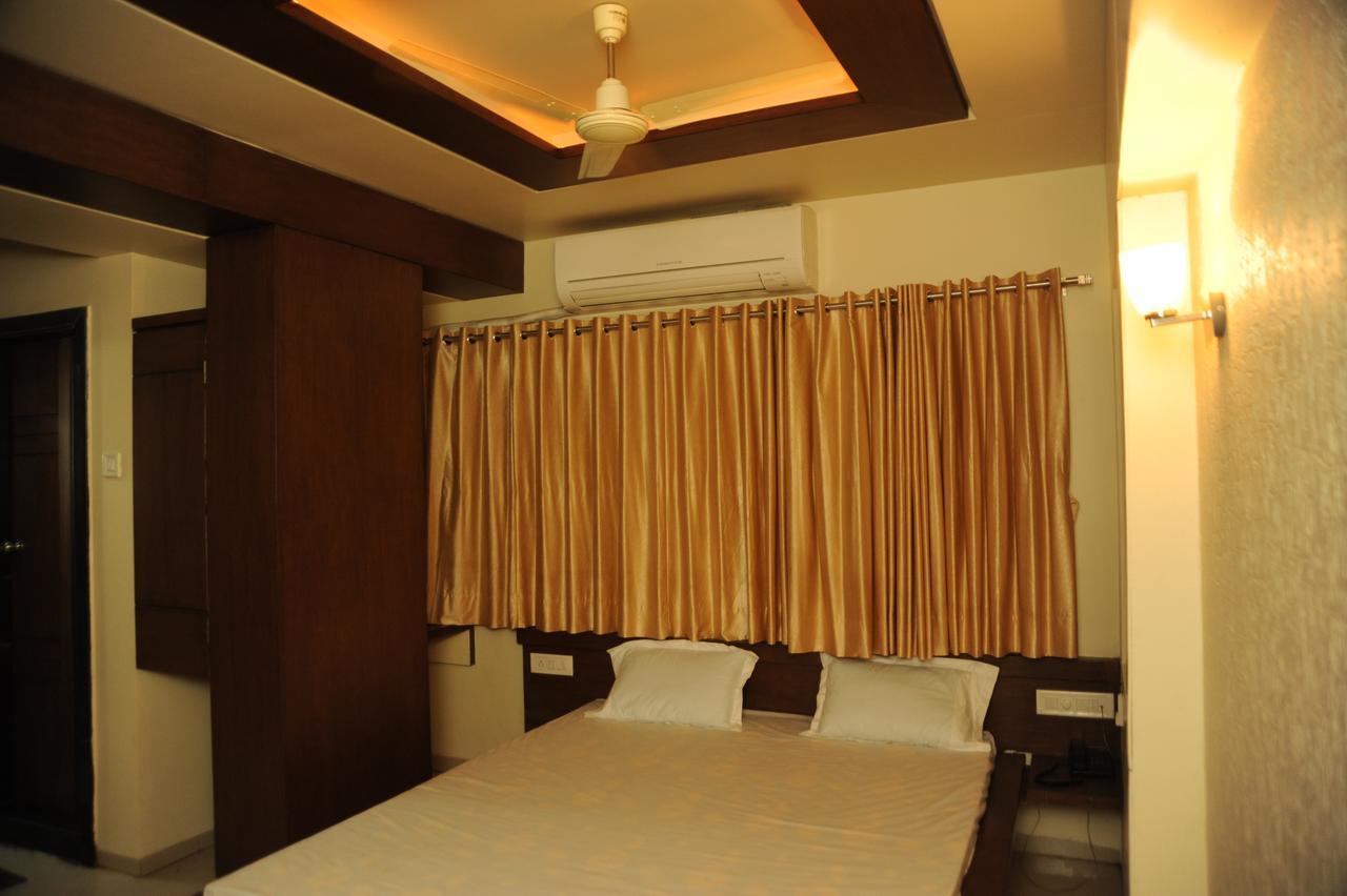 Tulsi Motel Nadiad Екстер'єр фото